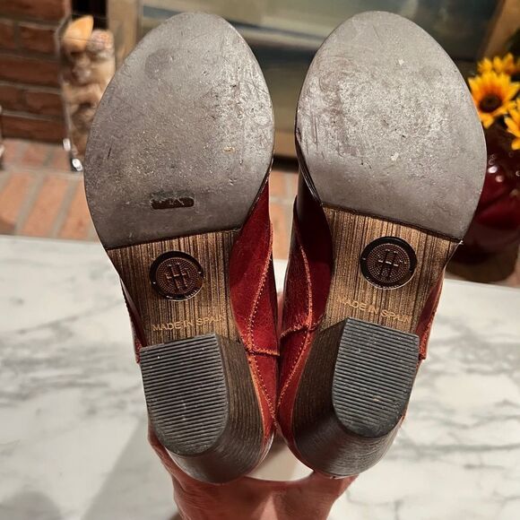 Holding Horses red boots - Picture 8 of 9